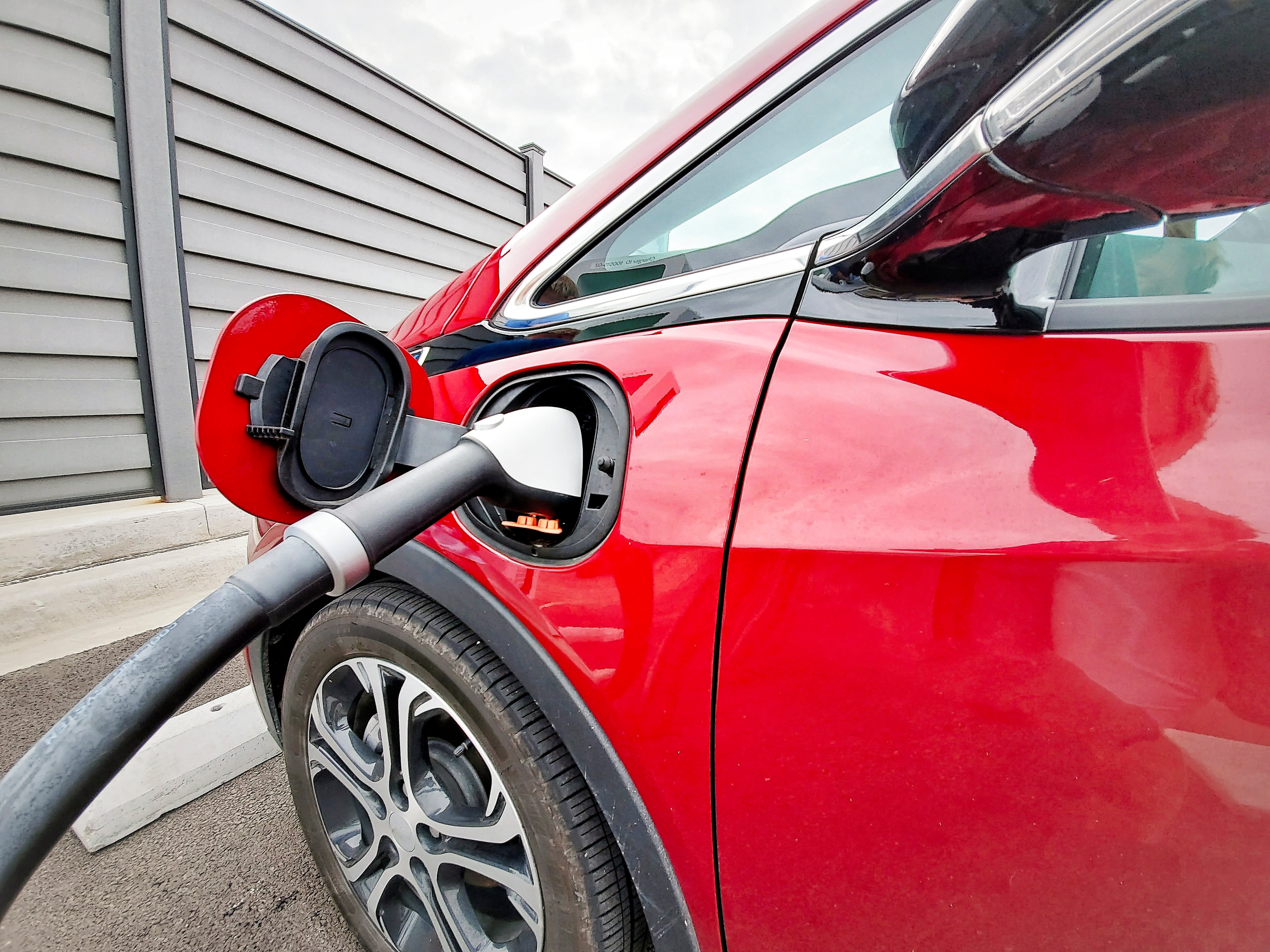 Llantas y combustible