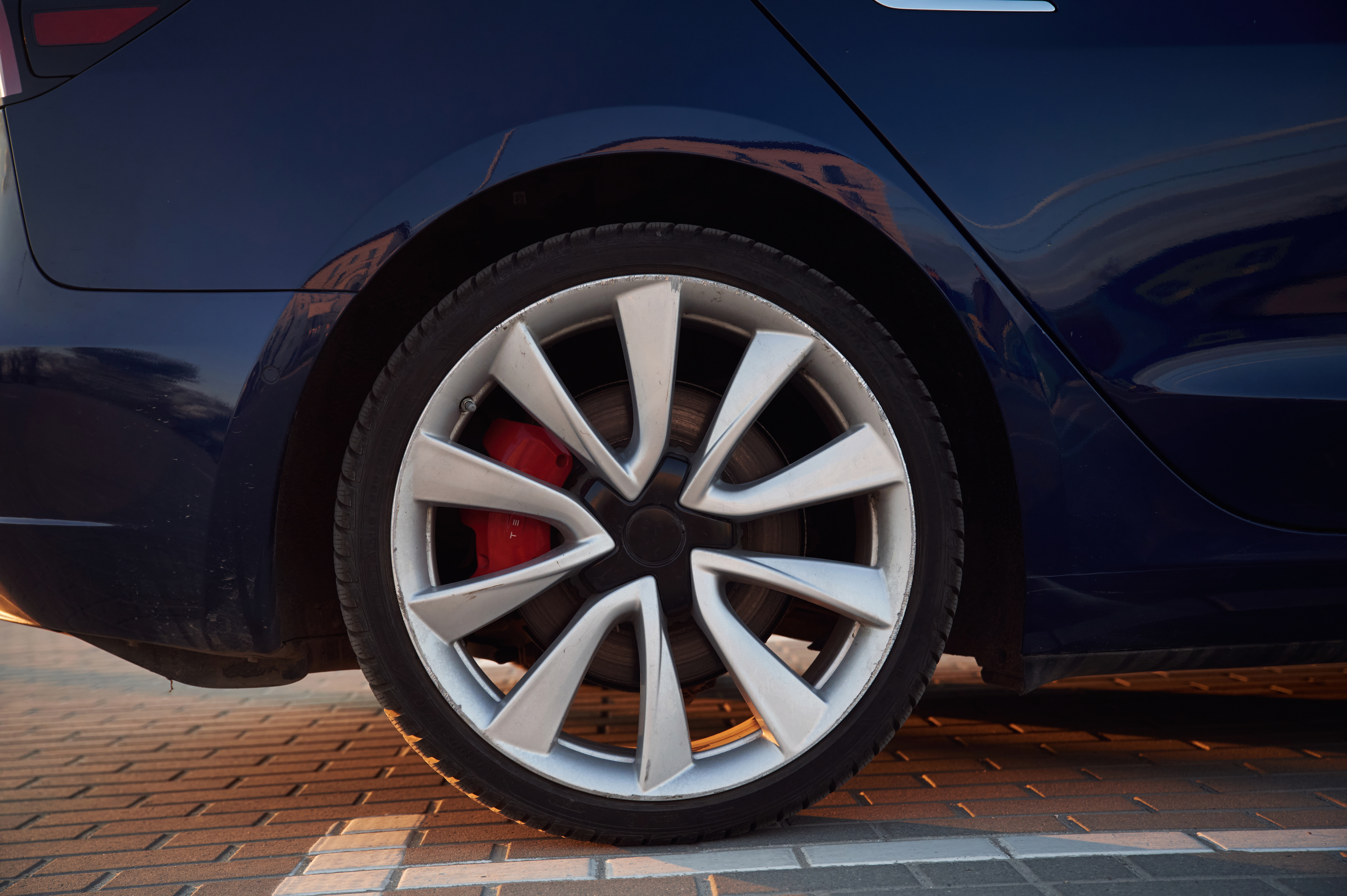 Para qué vehículos son las llantas 185/60 R15