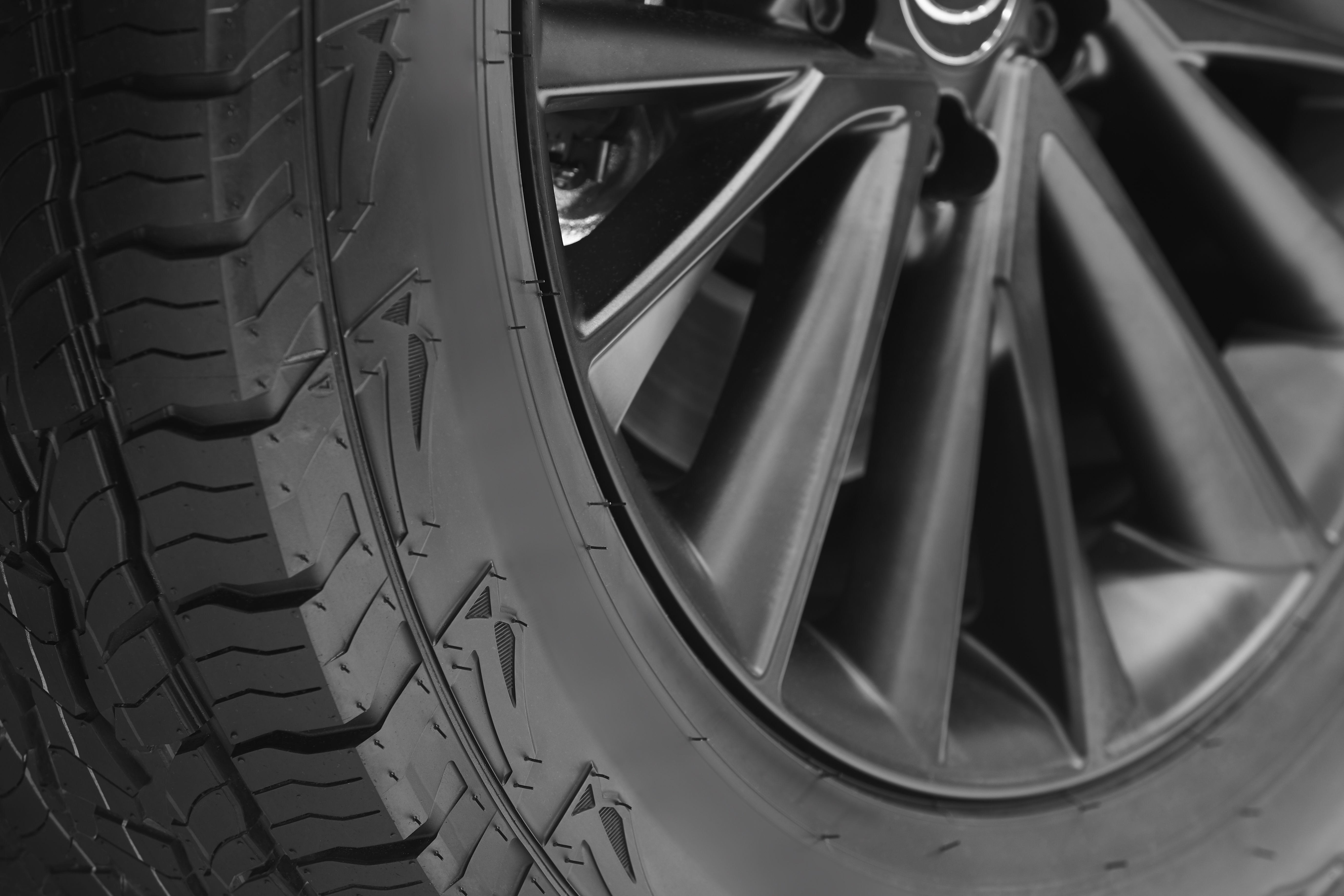 FIRESTONE FR740: Llantas Que Rompen Mitos